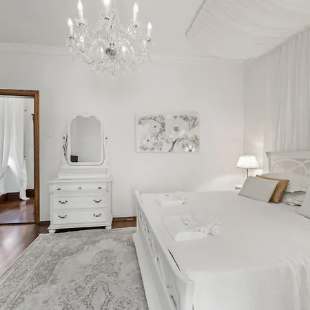 Anna Varos By Interhome Apartmán
