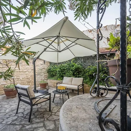 Anna Varos By Interhome Apartmán