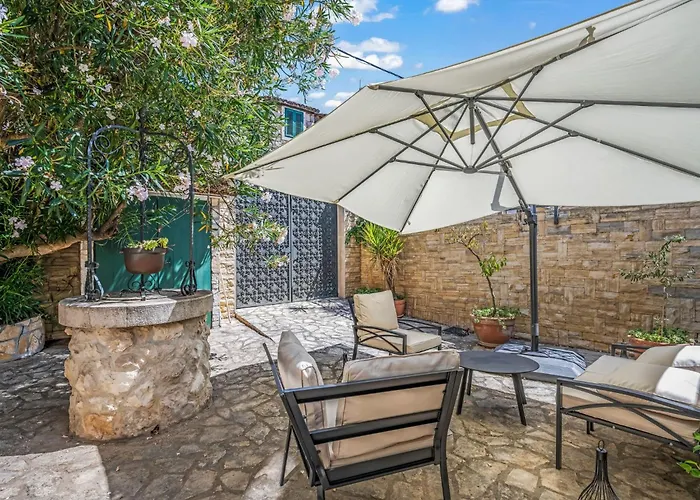 Anna Varos By Interhome * 스플리트