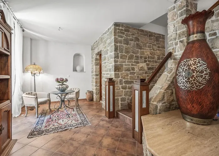 Anna Varos By Interhome * 스플리트