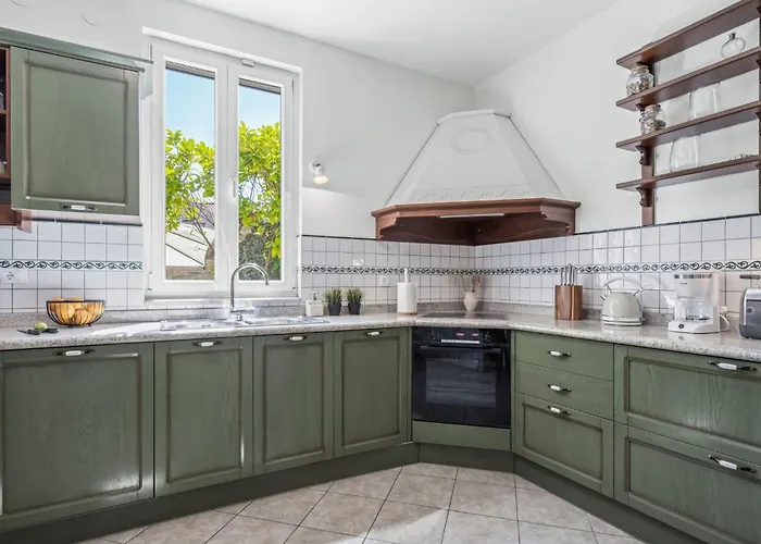 Anna Varos By Interhome 아파트