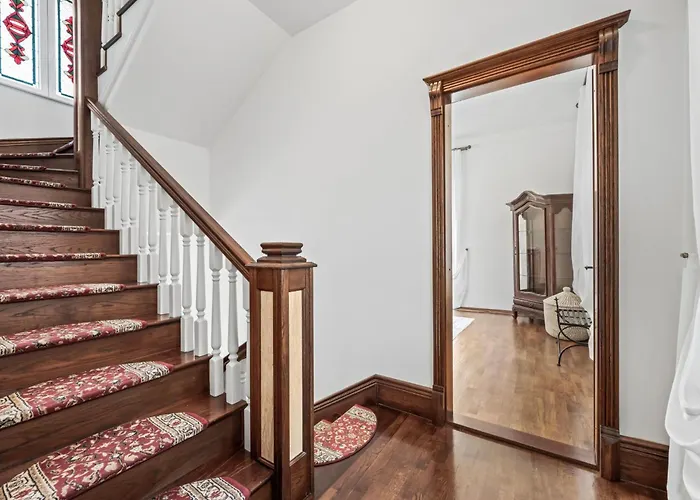 Anna Varos By Interhome