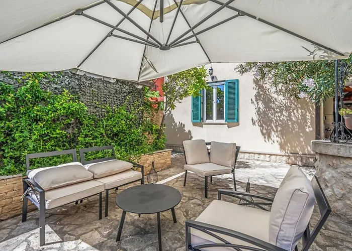 Anna Varos By Interhome 아파트