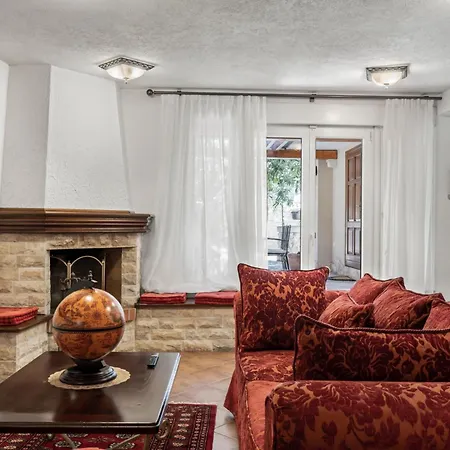 Anna Varos By Interhome Split