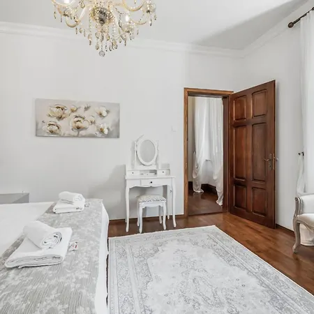 Anna Varos By Interhome Apartamento Split