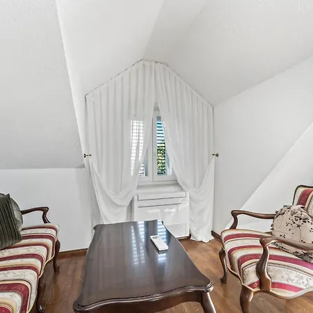 Anna Varos By Interhome Appartement
